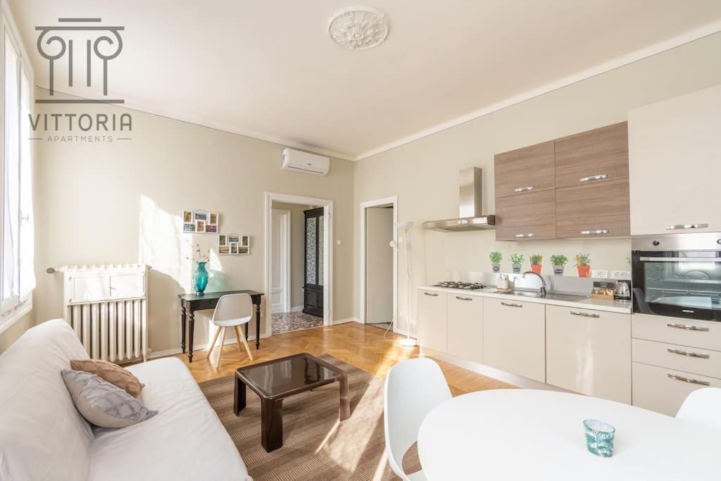 Appartement Vittoria Apartments: Viale Dante