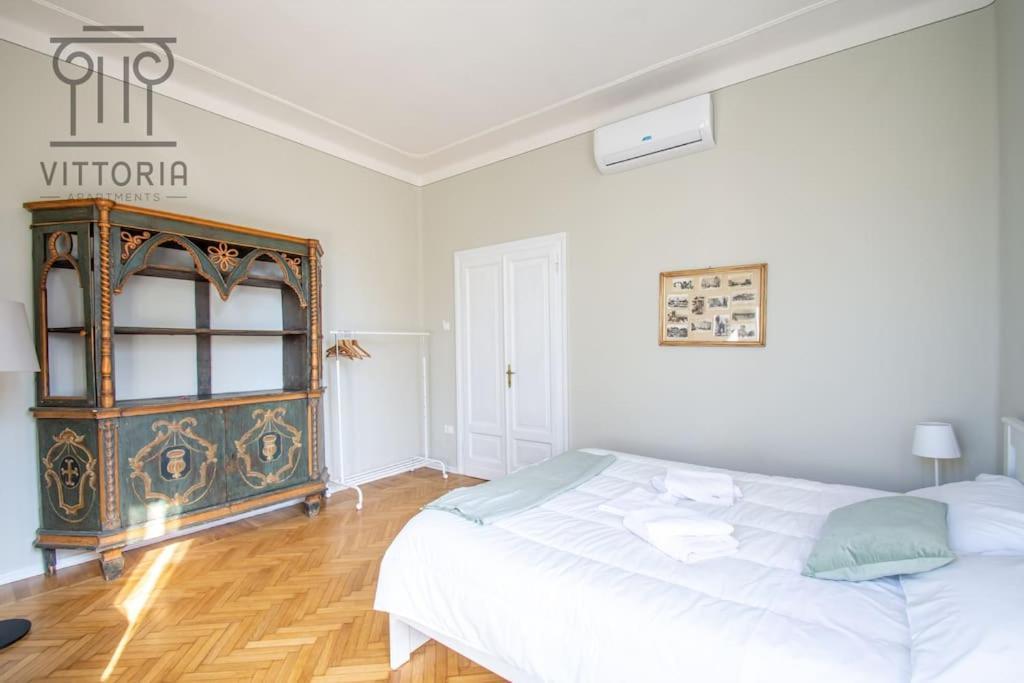 Appartement Vittoria Apartments: Viale Dante