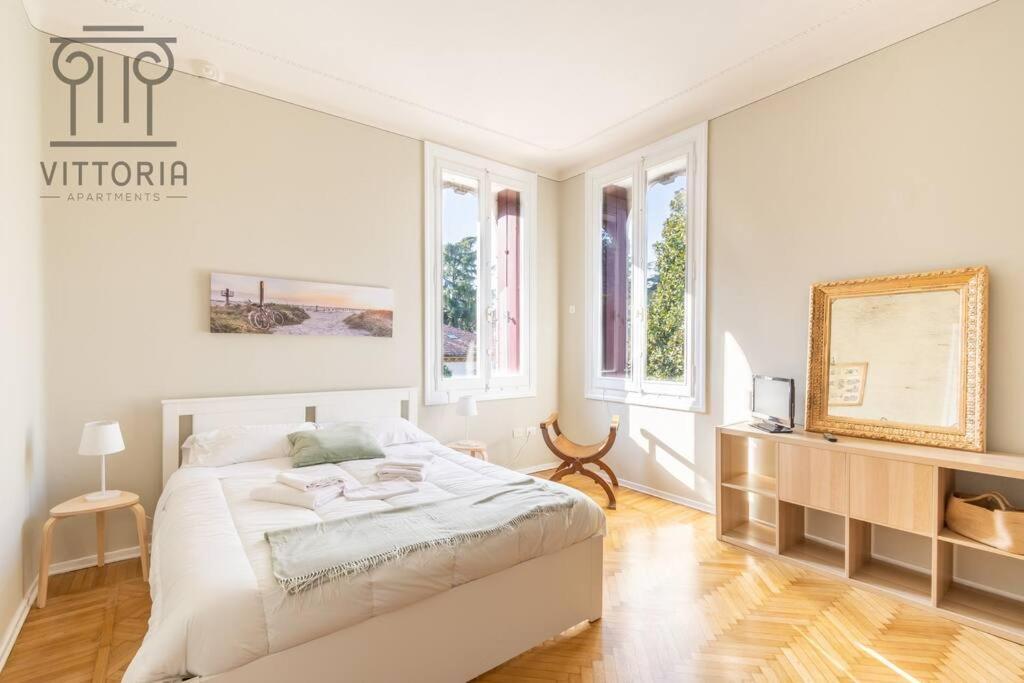 Vittoria Apartments: Viale Dante Apartment